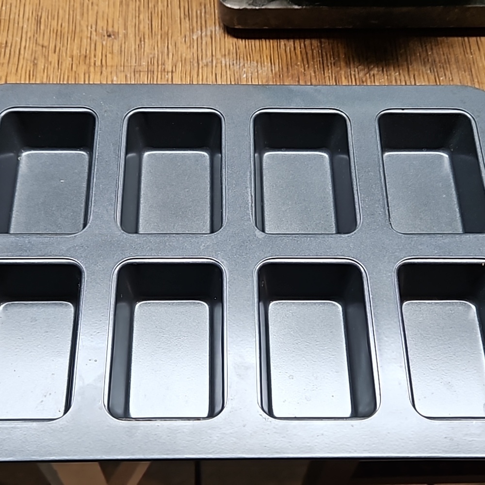 Muffin pans and cake trays